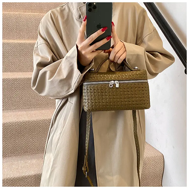 Women Retro Korean Style Shoulder Bag 2025 Winter — feature 24