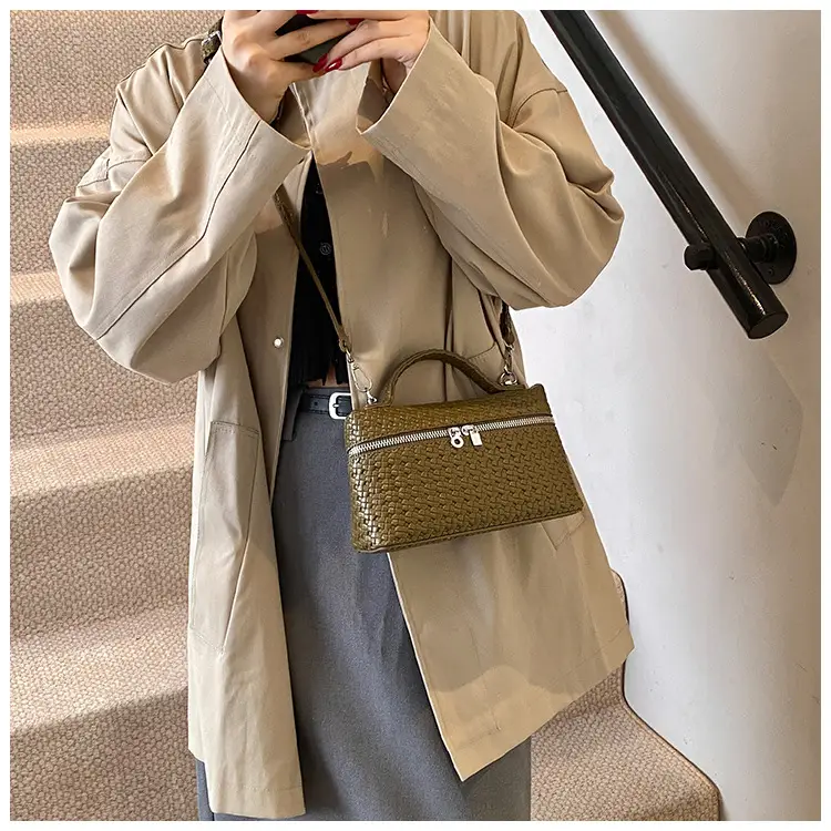 Women Retro Korean Style Shoulder Bag 2025 Winter — feature 26