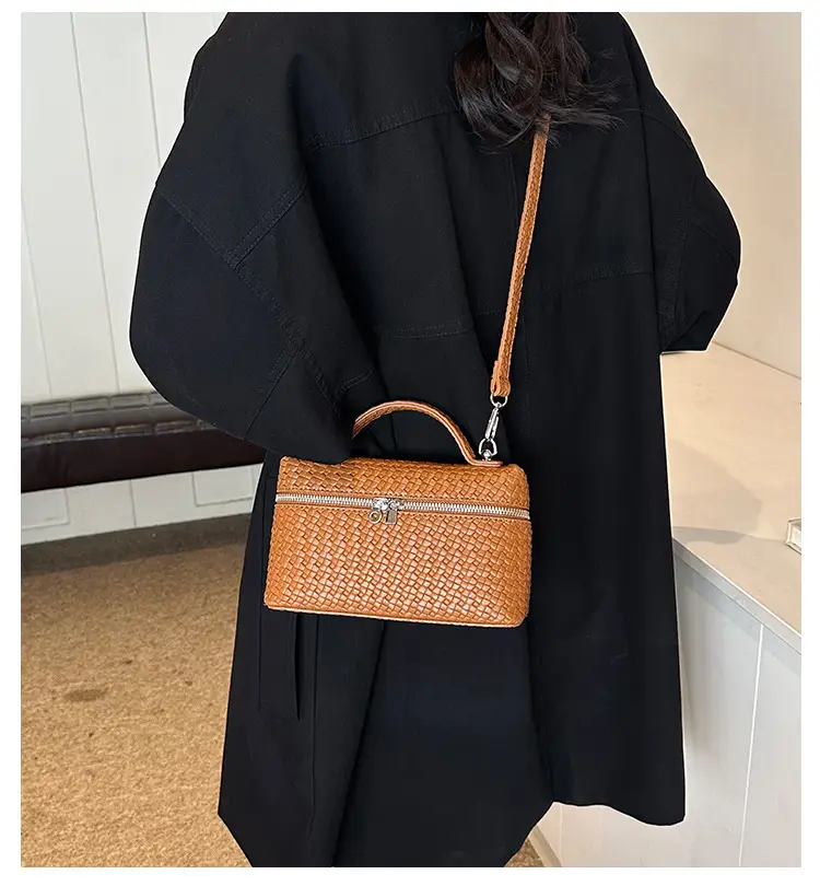 Women Retro Korean Style Shoulder Bag 2025 Winter — feature 3