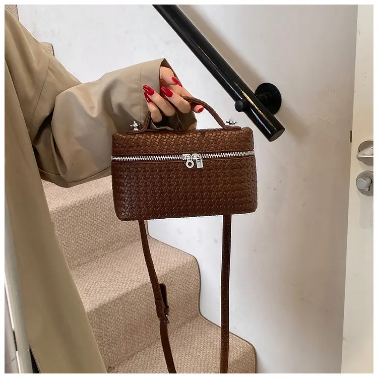 Women Retro Korean Style Shoulder Bag 2025 Winter — feature 31
