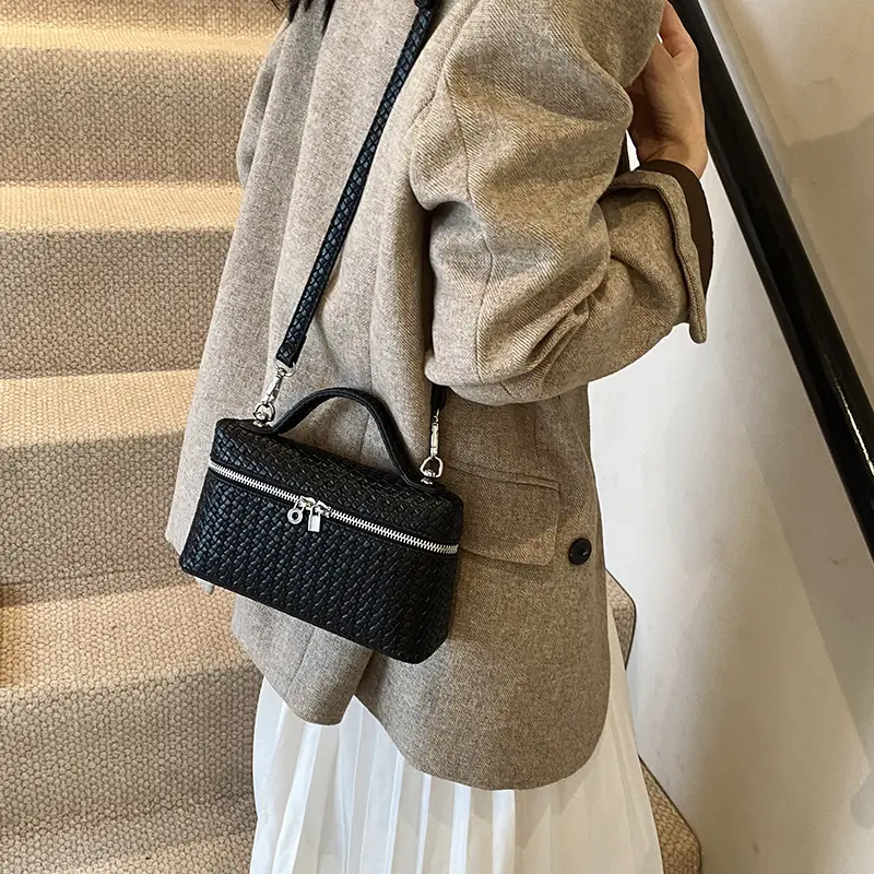 Women Retro Korean Style Shoulder Bag 2025 Winter - Image 4