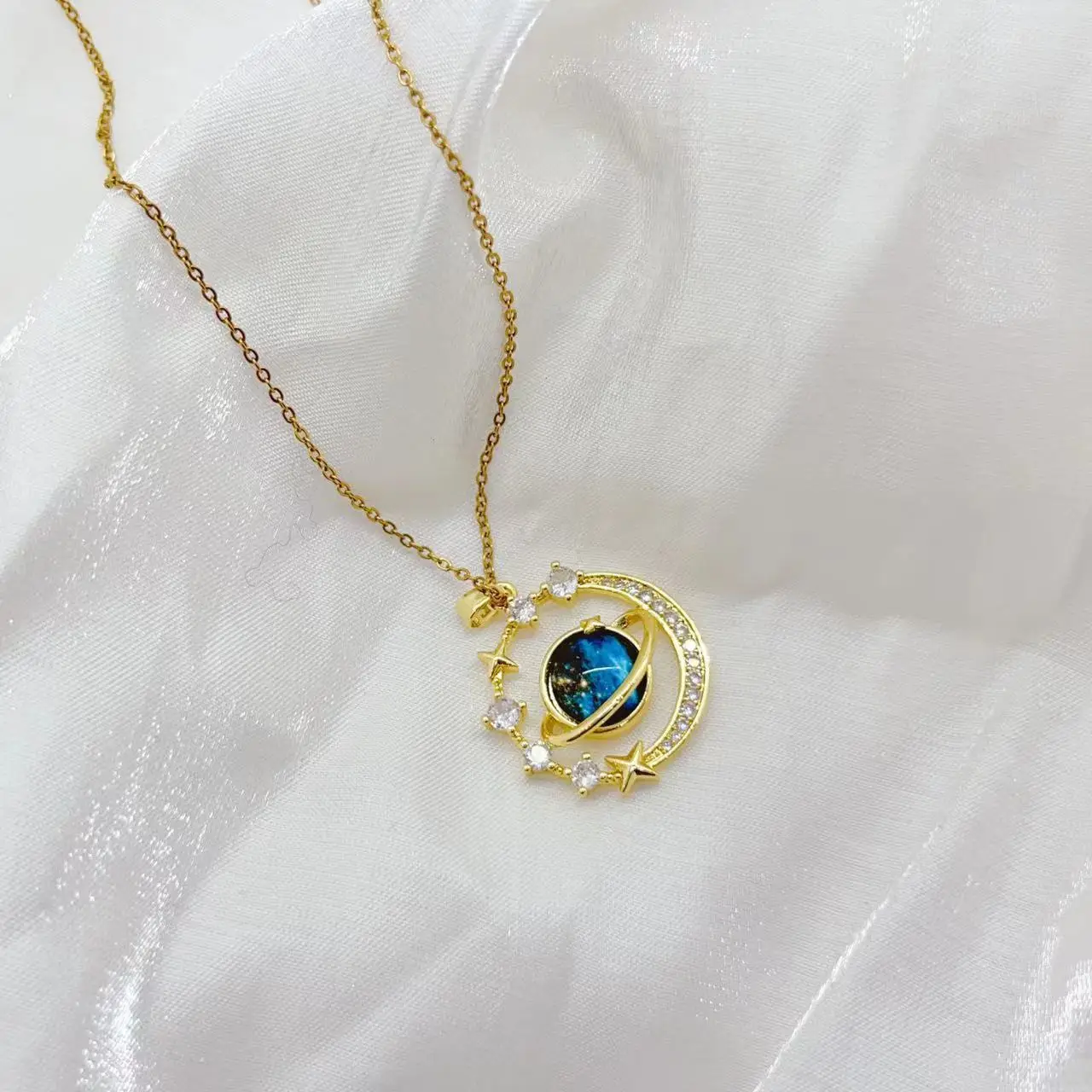 Women's Star Moon Necklace with Full Diamond Clavicle Chain - Image 5