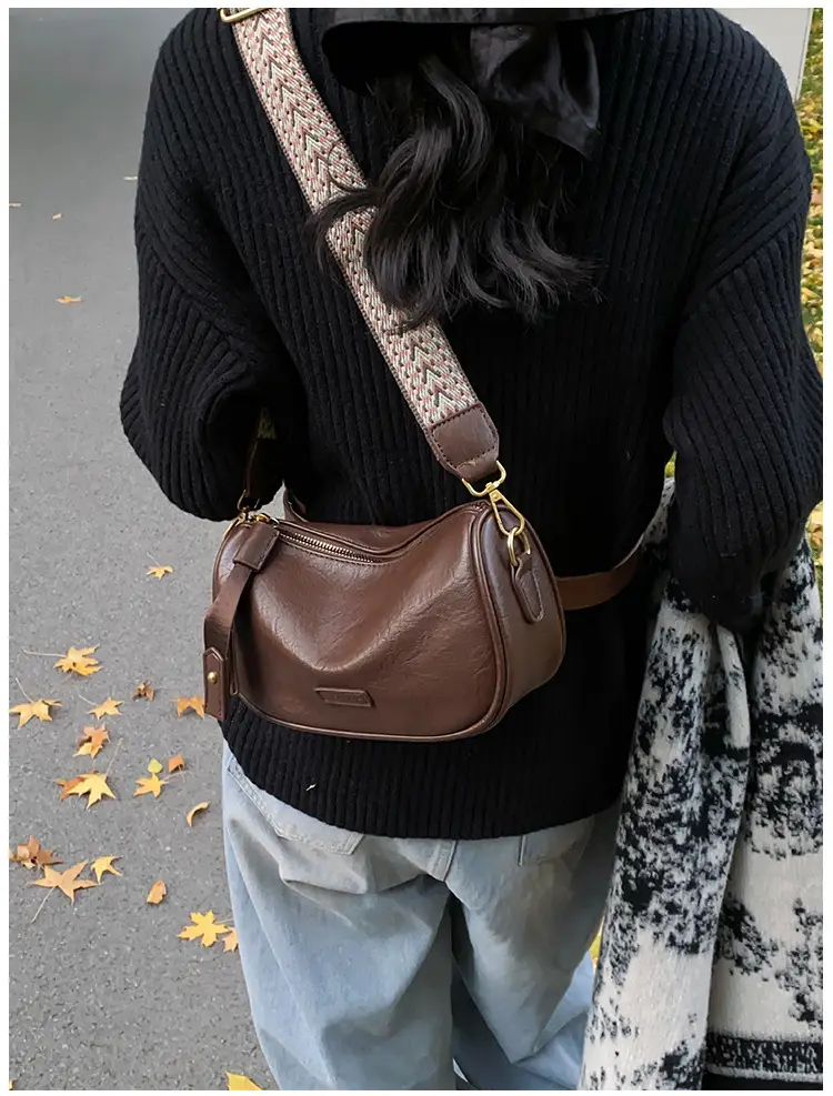 Women's Brown Leather Shoulder Messenger Bag 2024 — feature 14