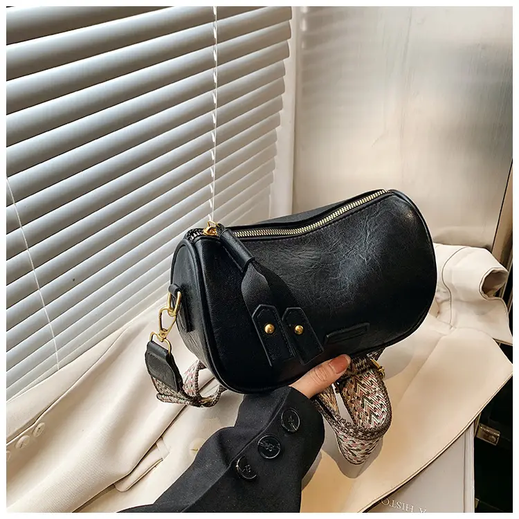 Women's Brown Leather Shoulder Messenger Bag 2024 — feature 24