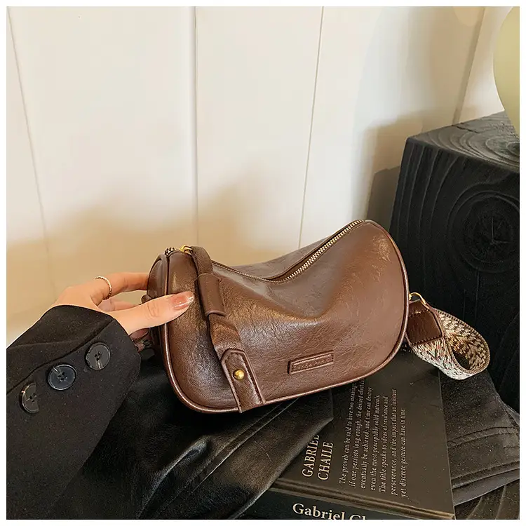 Women's Brown Leather Shoulder Messenger Bag 2024 — feature 25