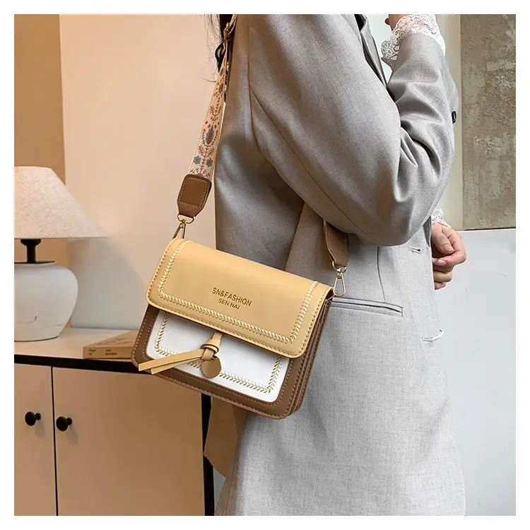 Women's 2024 Shoulder Bag Brown White Contrast Wide Strap — feature 12
