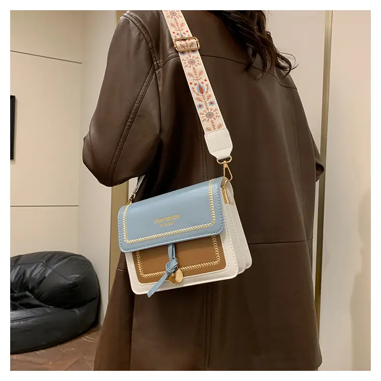 Women's 2024 Shoulder Bag Brown White Contrast Wide Strap — feature 21