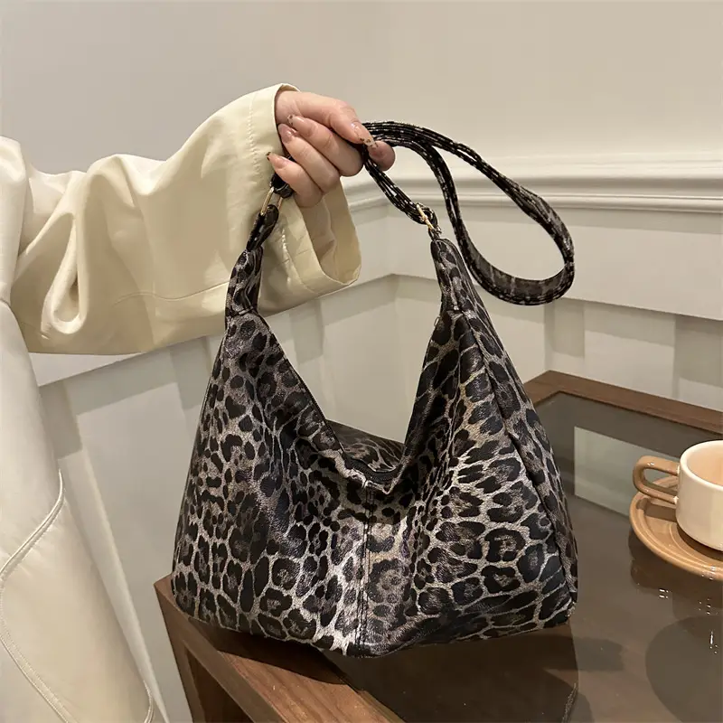 Leopard Print Large Capacity Tote Bag 2024 - Image 3