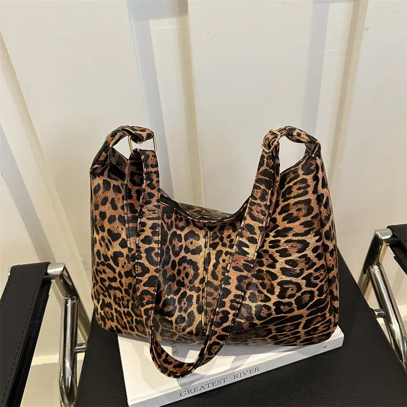 Leopard Print Large Capacity Tote Bag 2024 - Image 4