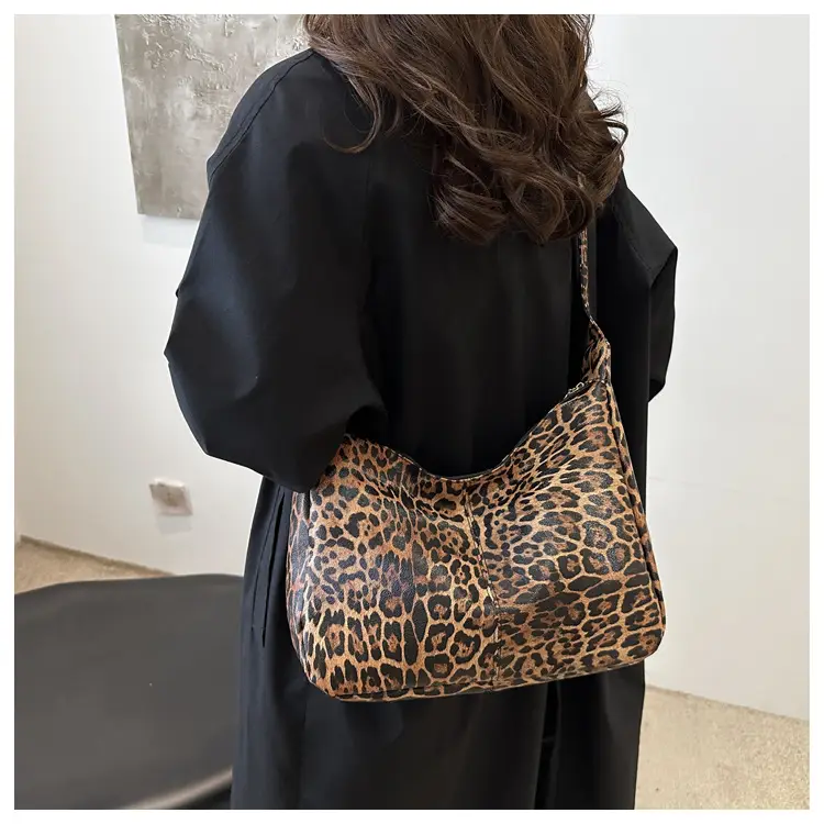 Leopard Print Large Capacity Tote Bag 2024 — feature 13