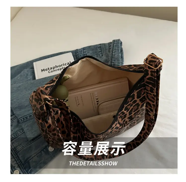 Leopard Print Large Capacity Tote Bag 2024 — feature 7