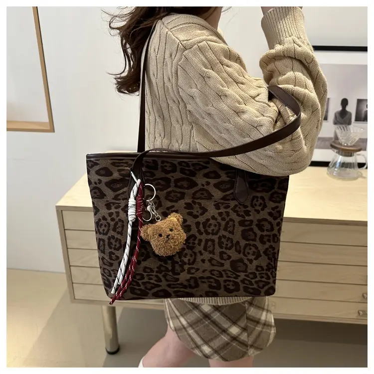 Leopard Print Large Capacity Women's Tote Bag — feature 19