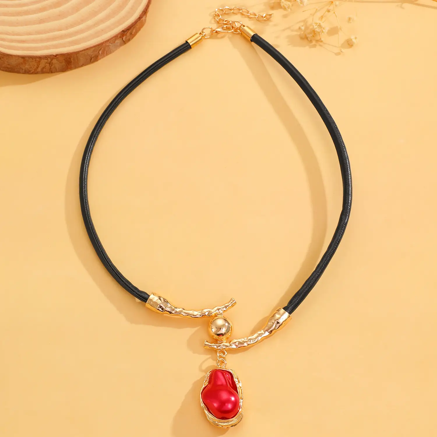 Pearl Necklace Set with Pearl Bracelet and Baroque Design — feature 38