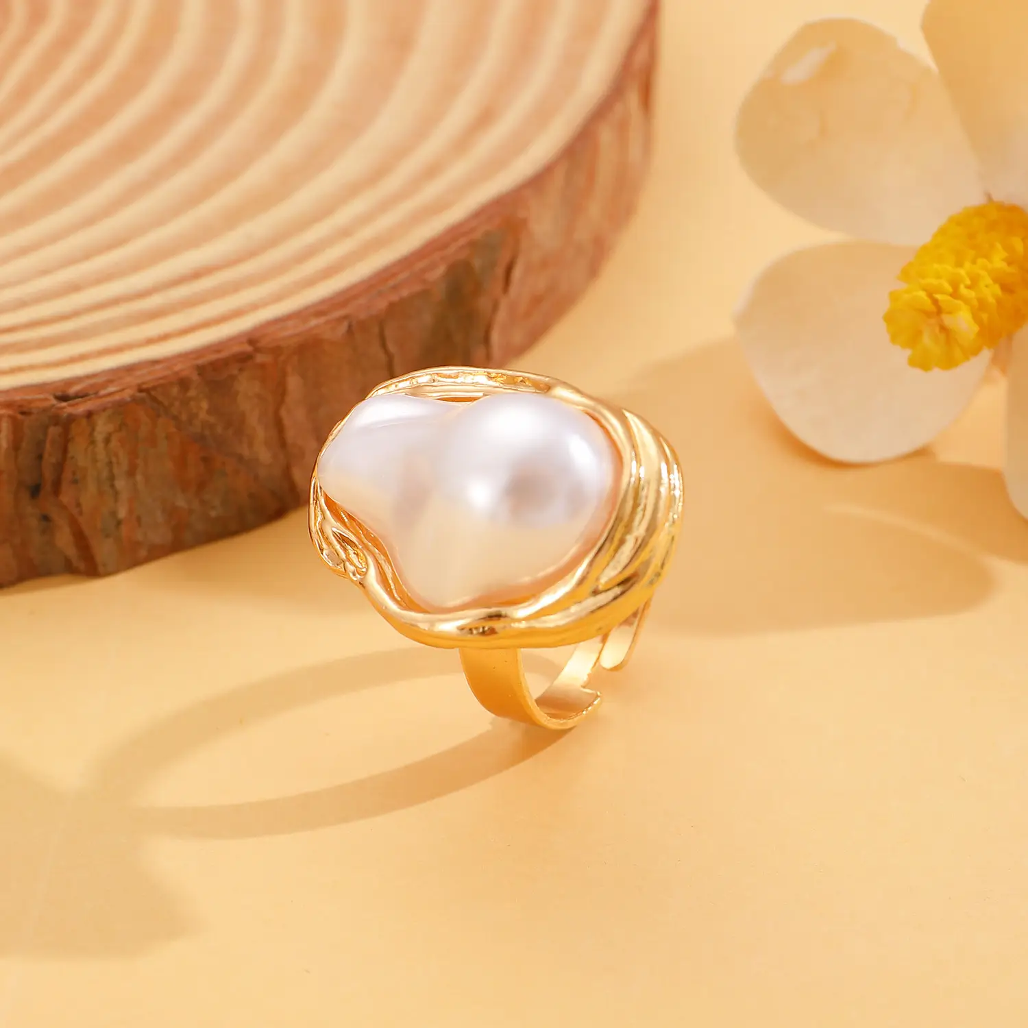 Pearl Necklace Set with Pearl Bracelet and Baroque Design - Image 2
