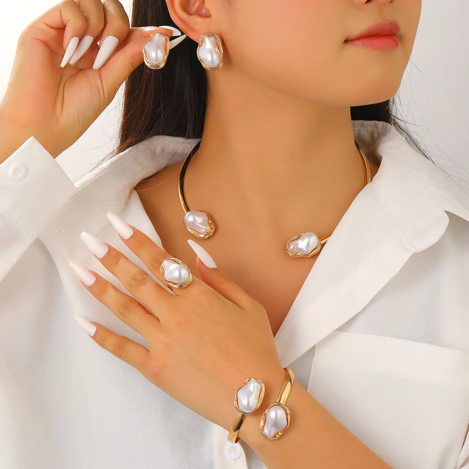 Pearl Necklace Set with Pearl Bracelet and Baroque Design - Image 21