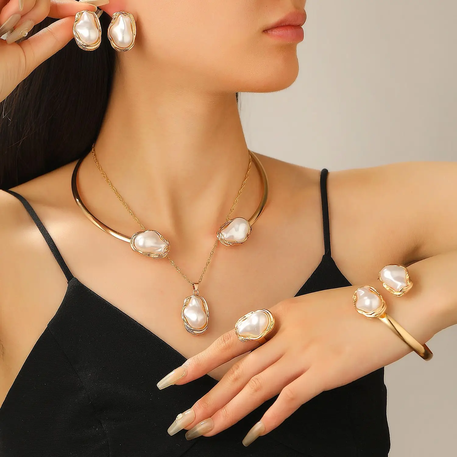 Pearl Necklace Set with Pearl Bracelet and Baroque Design - Image 23
