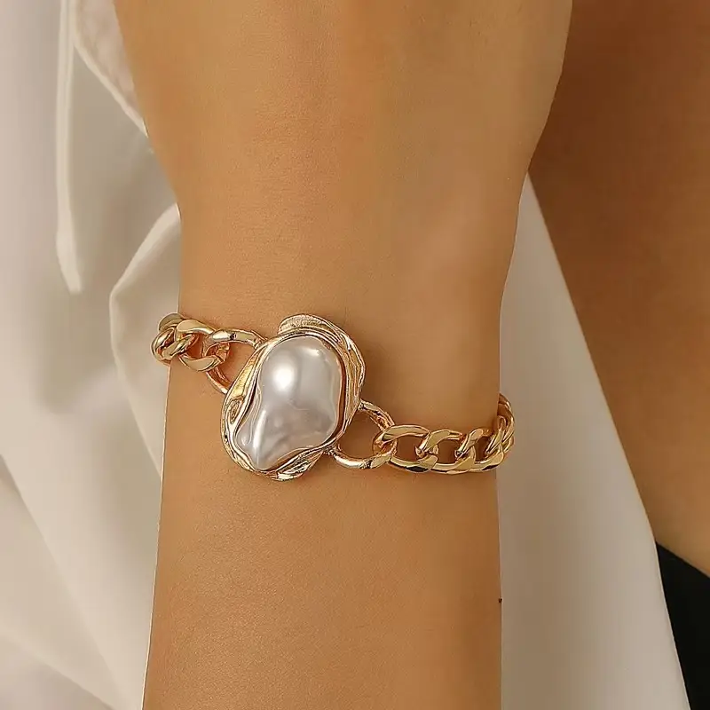 Pearl Necklace Set with Pearl Bracelet and Baroque Design - Image 25