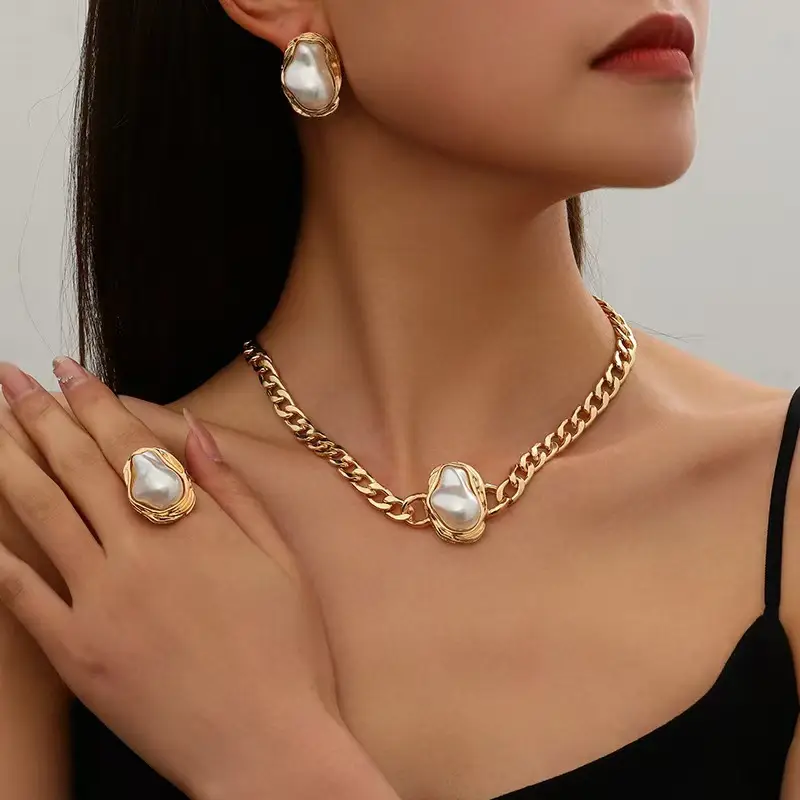 Pearl Necklace Set with Pearl Bracelet and Baroque Design - Image 28