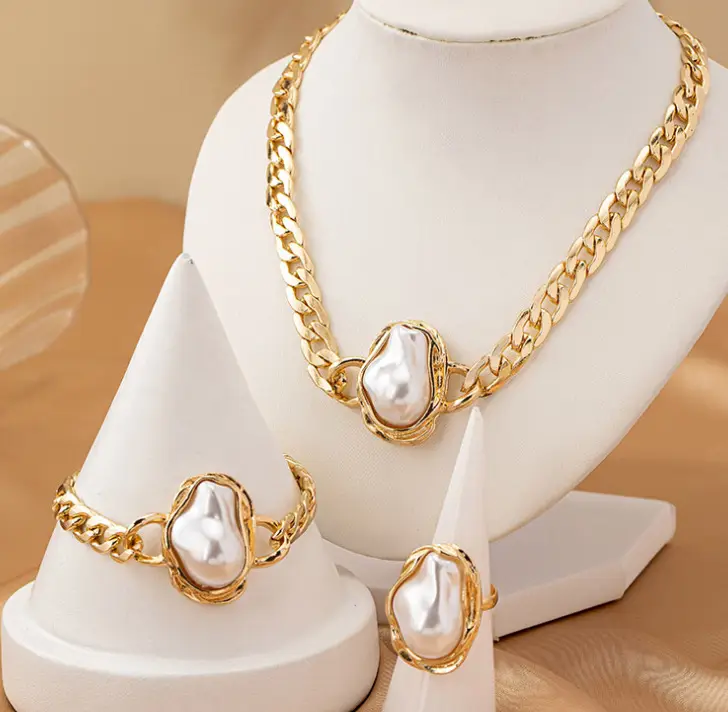 Pearl Necklace Set with Pearl Bracelet and Baroque Design - Image 29