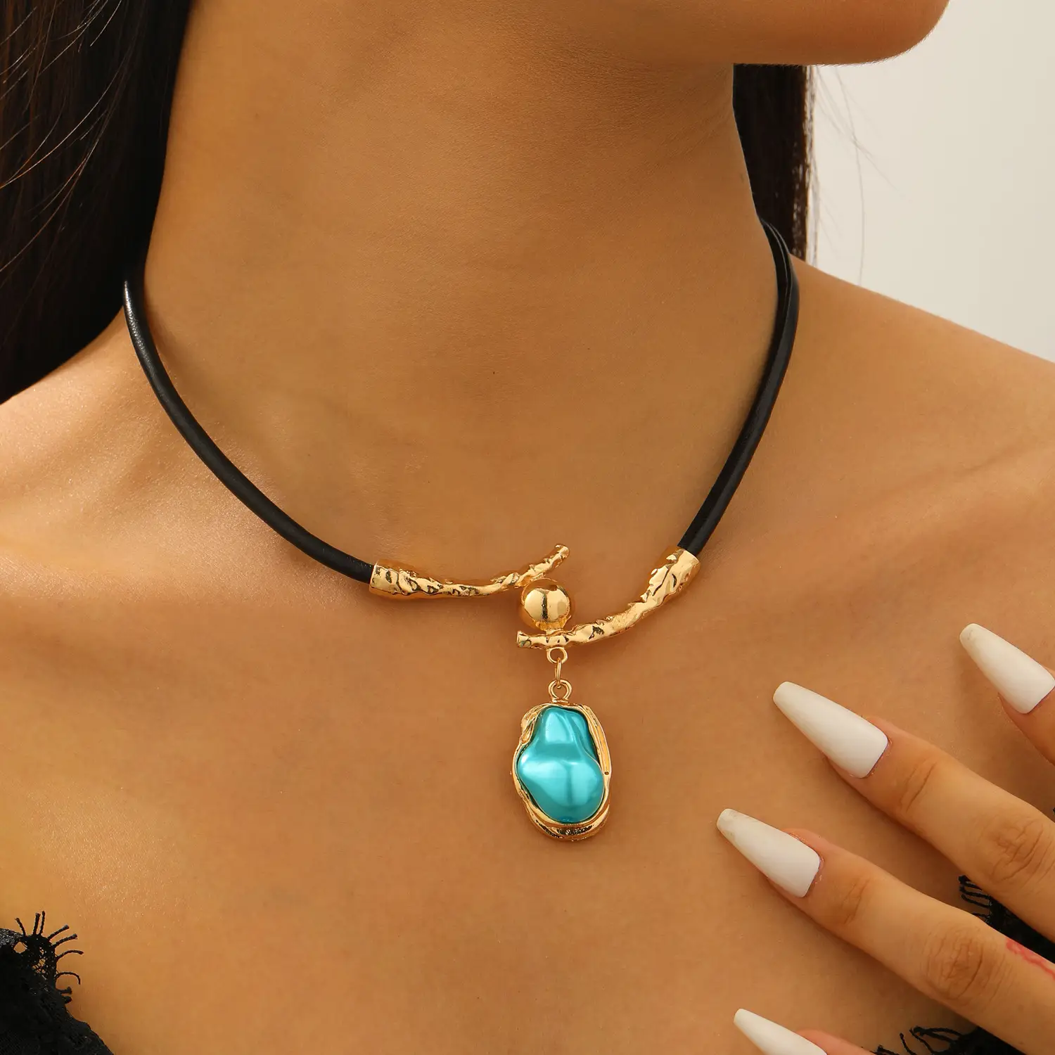 Pearl Necklace Set with Pearl Bracelet and Baroque Design - Image 35