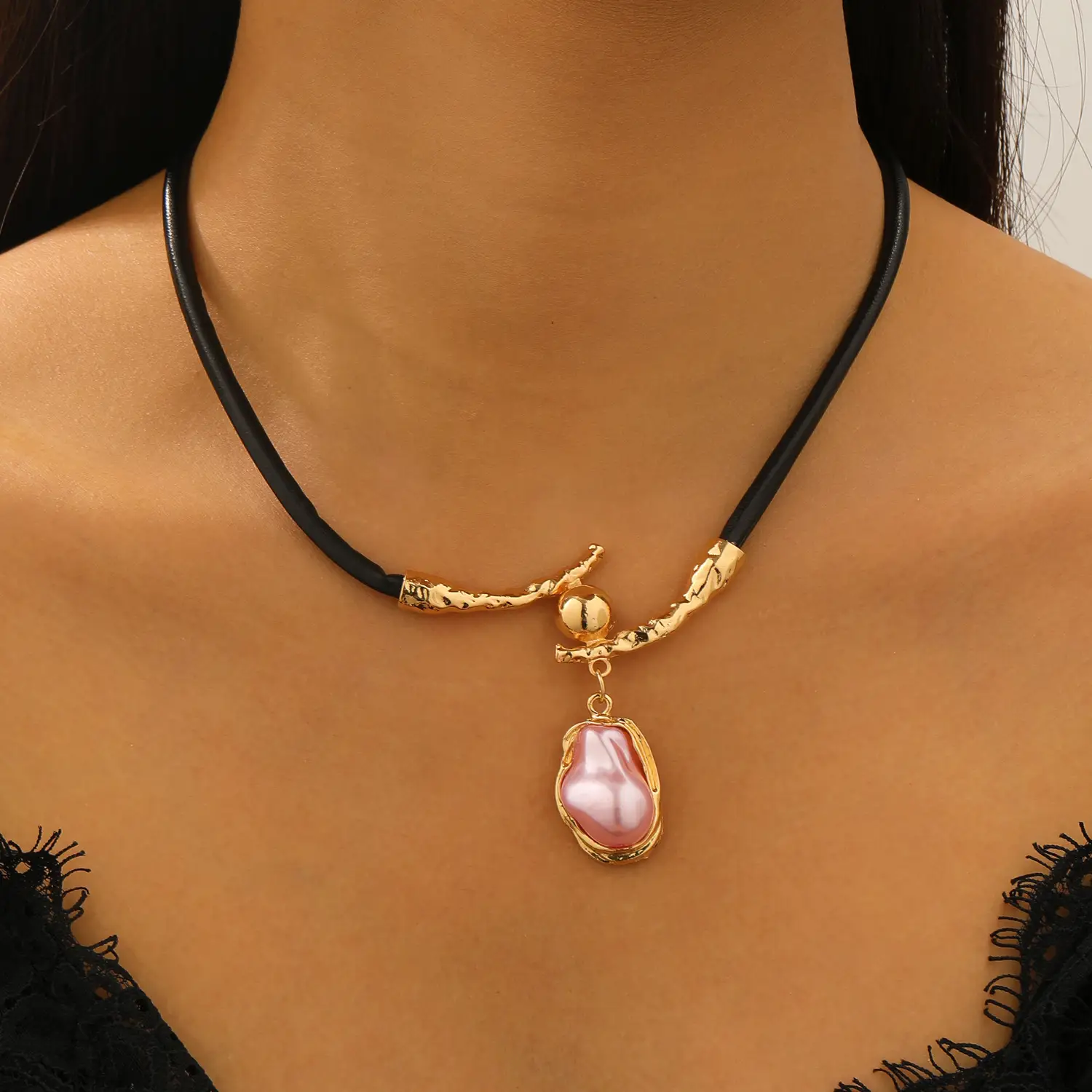 Pearl Necklace Set with Pearl Bracelet and Baroque Design - Image 37