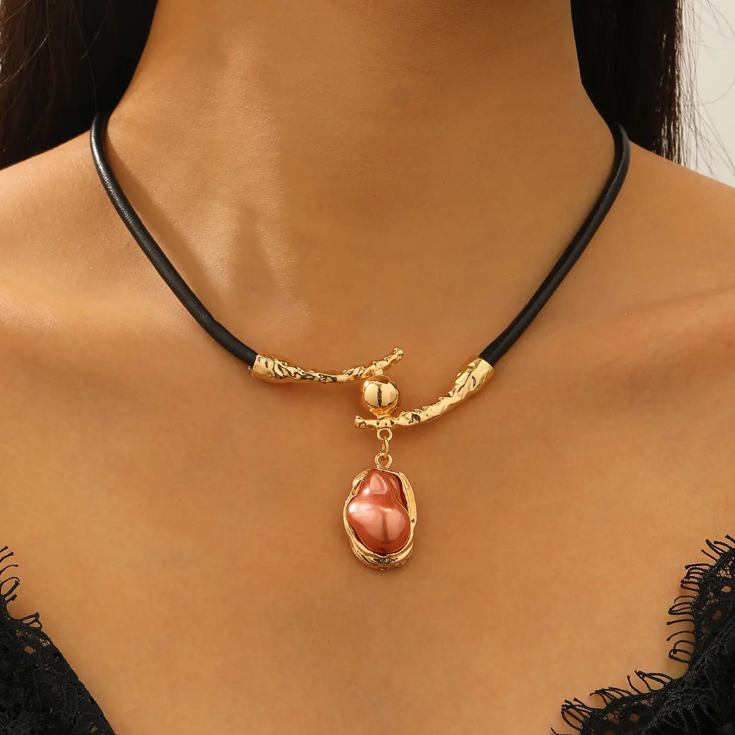Pearl Necklace Set with Pearl Bracelet and Baroque Design - Image 39