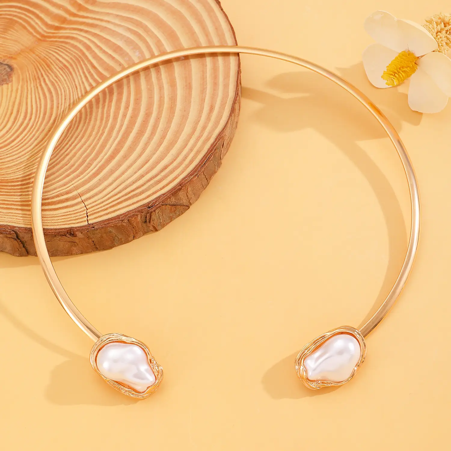 Pearl Necklace Set with Pearl Bracelet and Baroque Design - Image 5