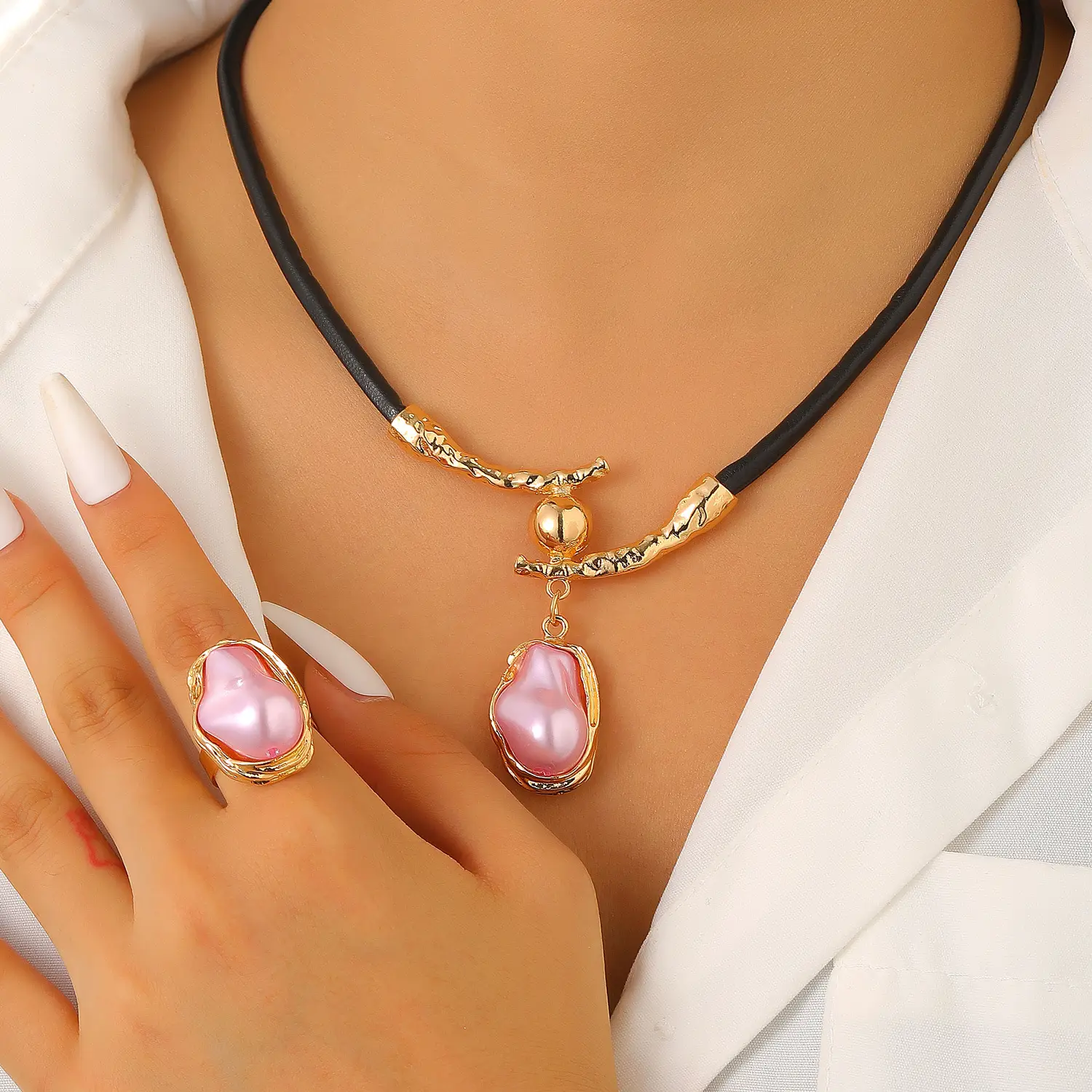 Pearl Necklace Set with Pearl Bracelet and Baroque Design - Image 63