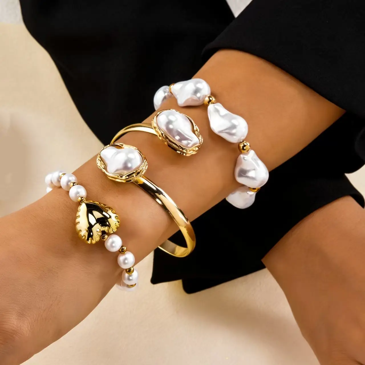 Pearl Necklace Set with Pearl Bracelet and Baroque Design - Image 65