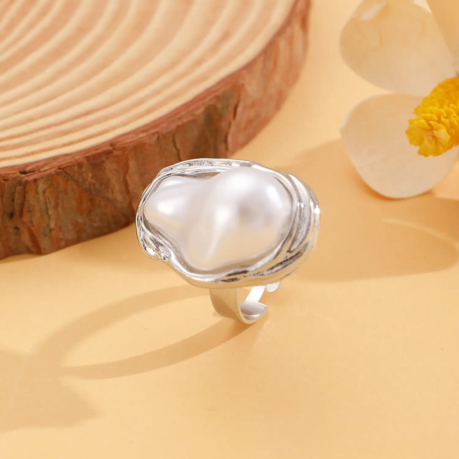 Pearl Necklace Set with Pearl Bracelet and Baroque Design - Image 7