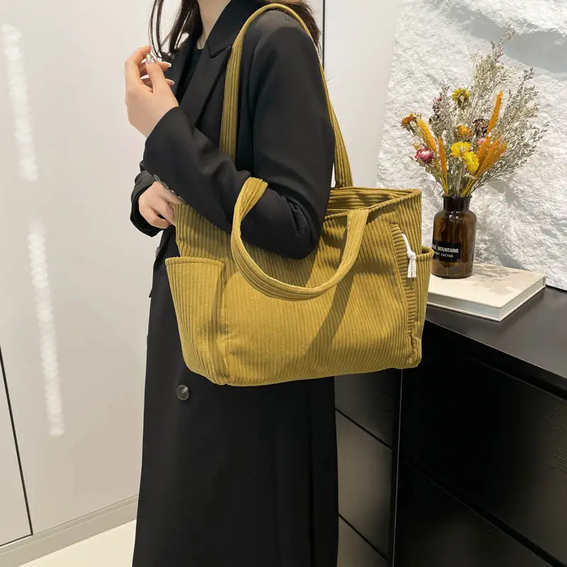 Green Large Capacity Women's Shoulder Bag - Image 7