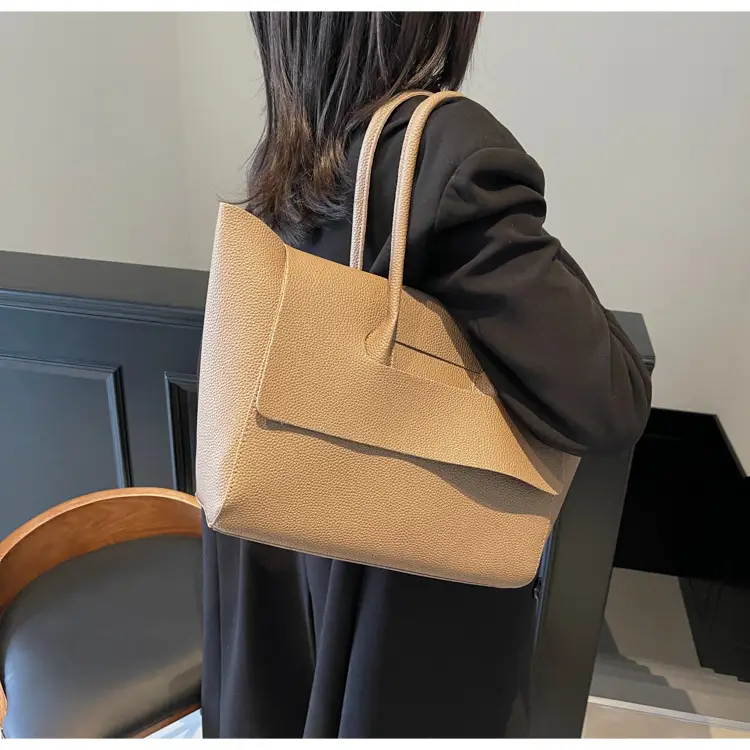 2024 Winter Women's Black Leather Tote Bag Large Capacity — feature 13