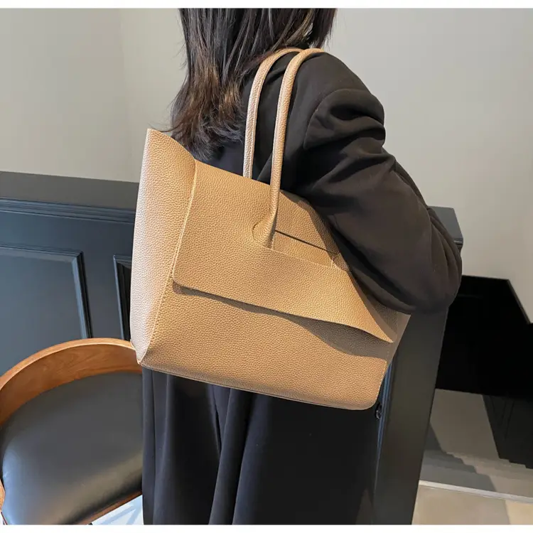 2024 Winter Women's Black Leather Tote Bag Large Capacity — feature 14