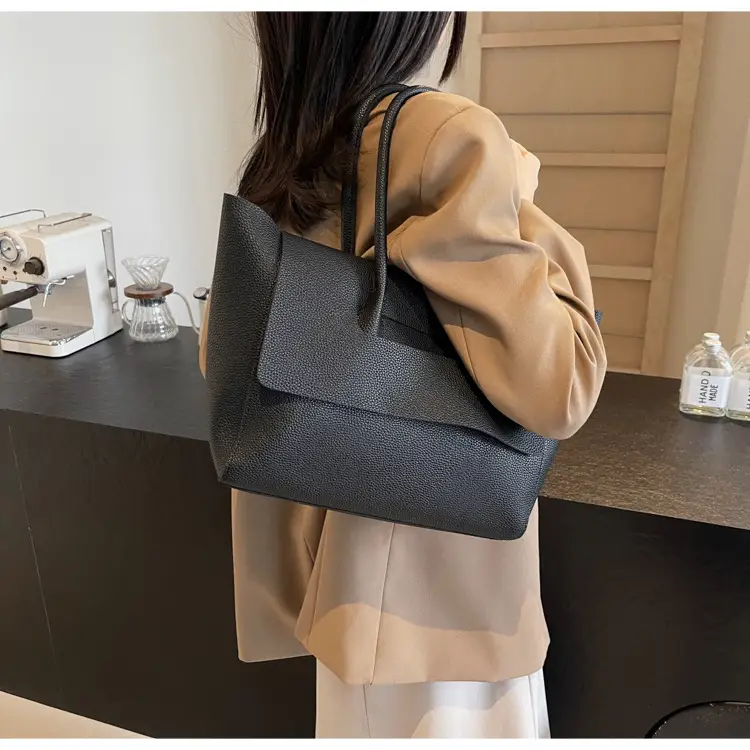 2024 Winter Women's Black Leather Tote Bag Large Capacity — feature 9