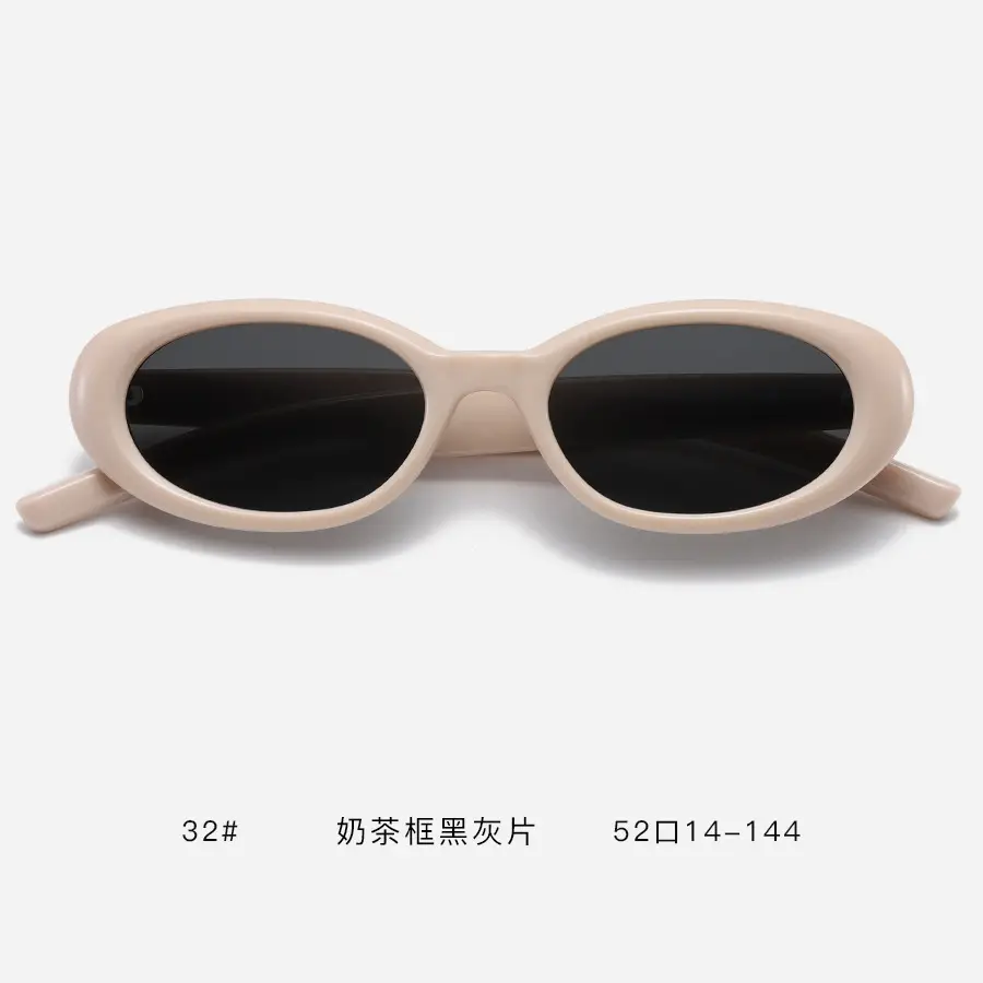 Black Oval French Sunglasses for Women Myopia - Image 3