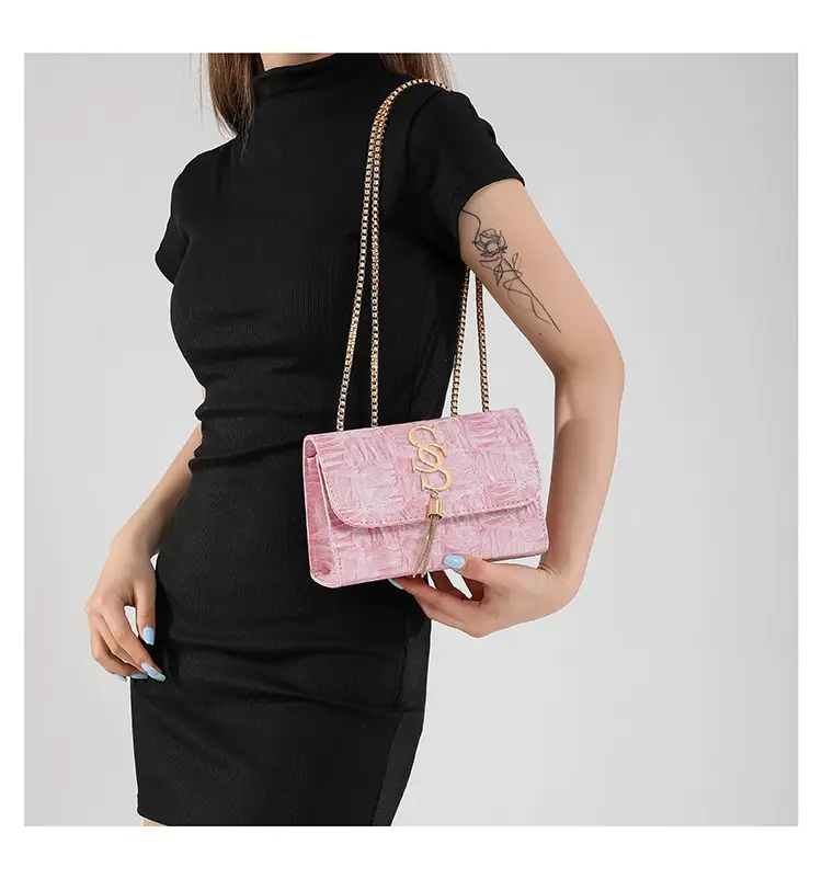 White Chain Shoulder Bag for Women 2024 Winter — feature 17