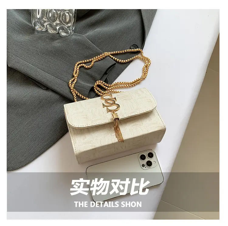 White Chain Shoulder Bag for Women 2024 Winter — feature 6