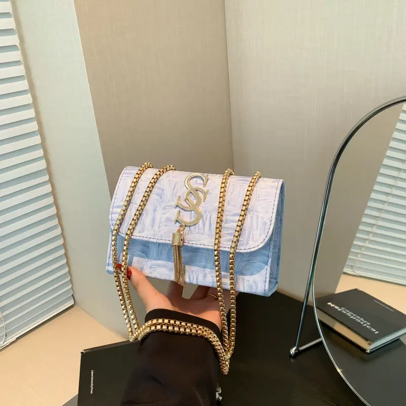 White Chain Shoulder Bag for Women 2024 Winter - Image 2