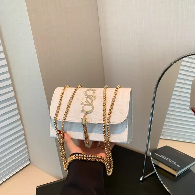 White Chain Shoulder Bag for Women 2024 Winter - Image 5