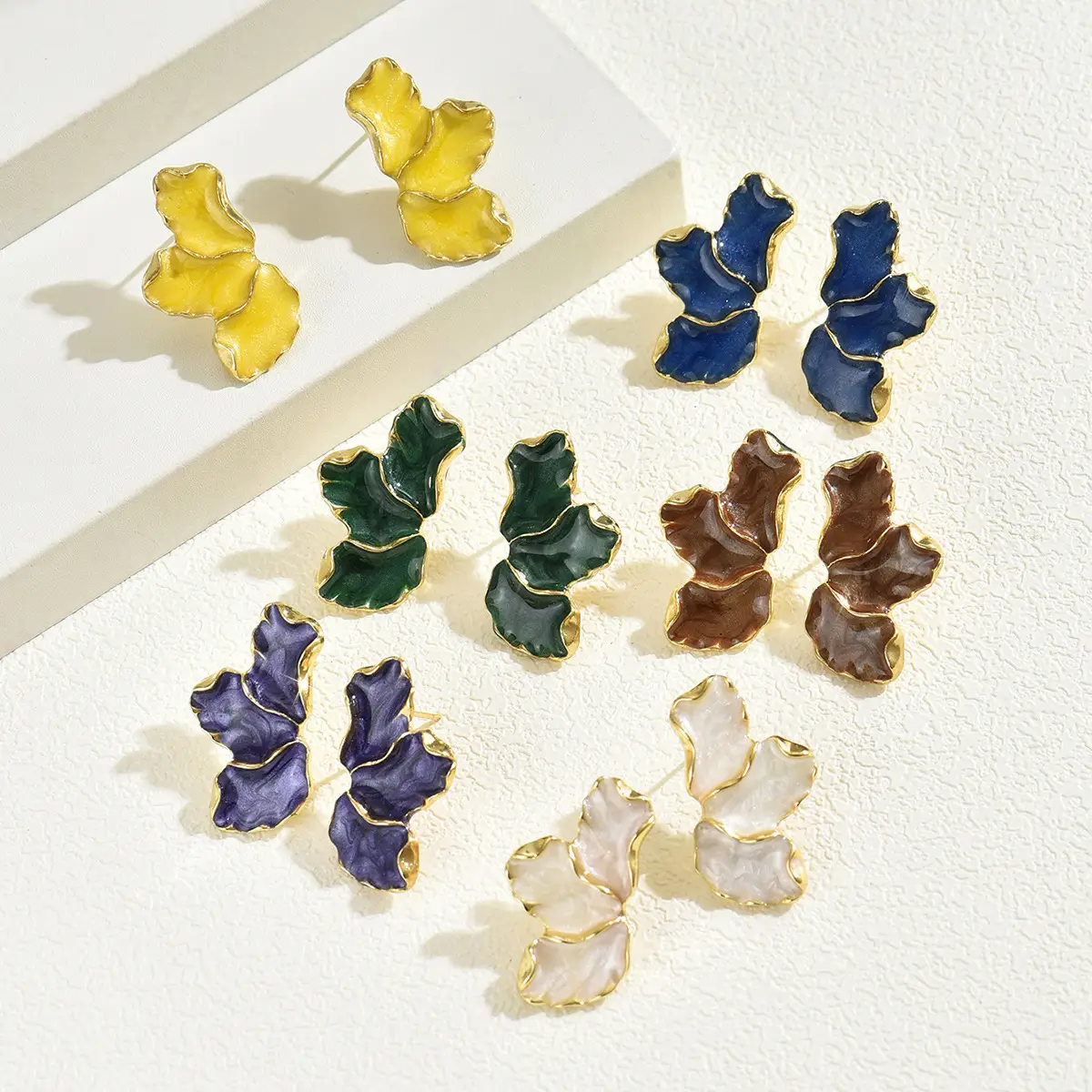 Japanese Clover Petal Earrings Purple Gold