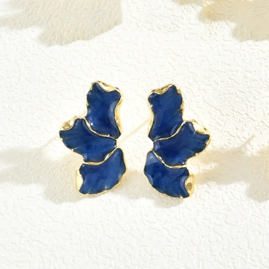 Japanese Clover Petal Earrings Purple Gold