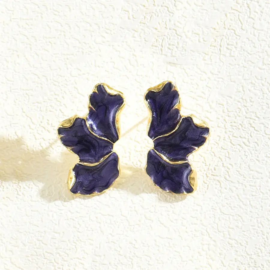 Japanese Clover Petal Earrings Purple Gold