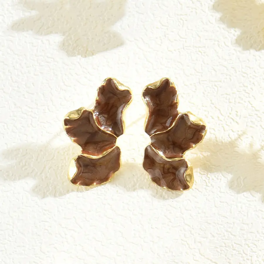 Japanese Clover Petal Earrings Purple Gold