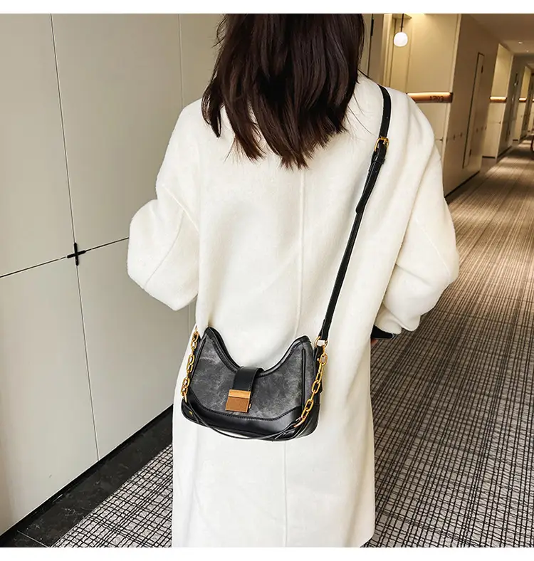 Vintage Black Crossbody Bag with Gold Chain & Leather Strap — feature 11