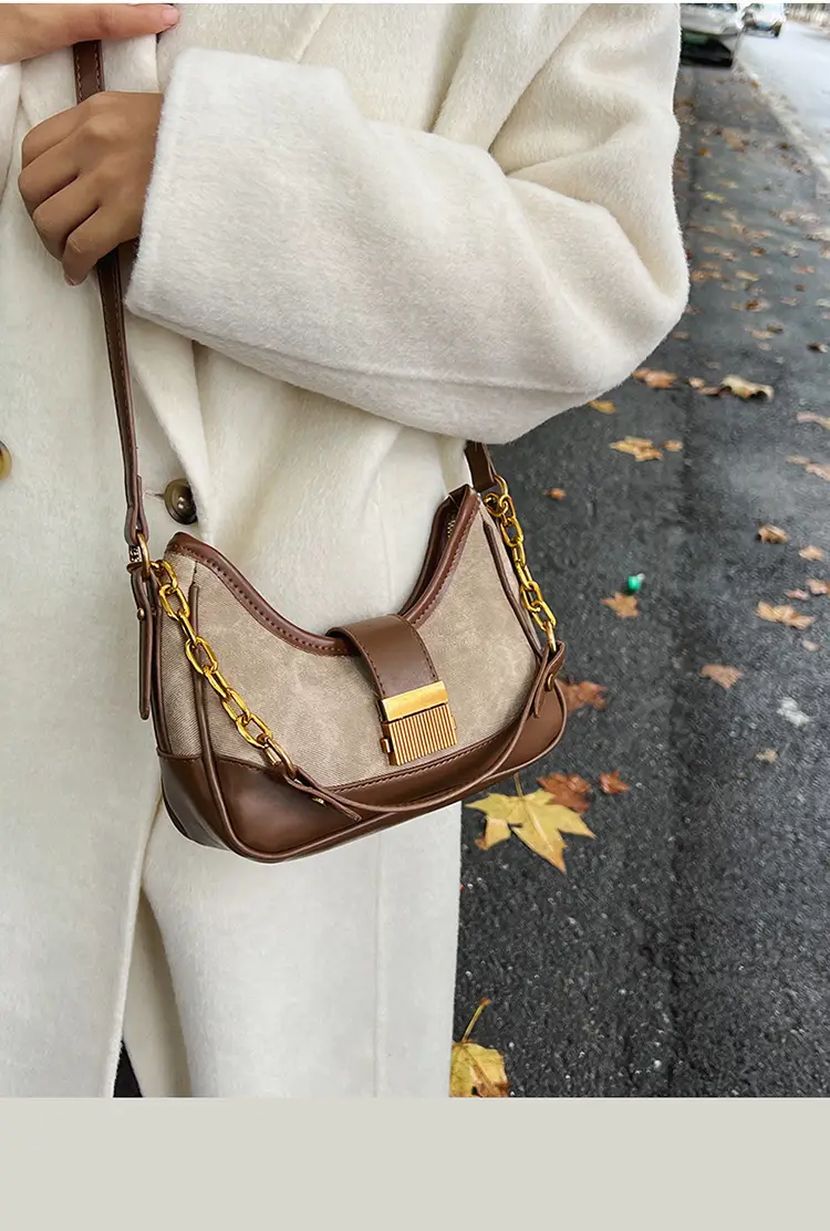 Vintage Black Crossbody Bag with Gold Chain & Leather Strap — feature 8
