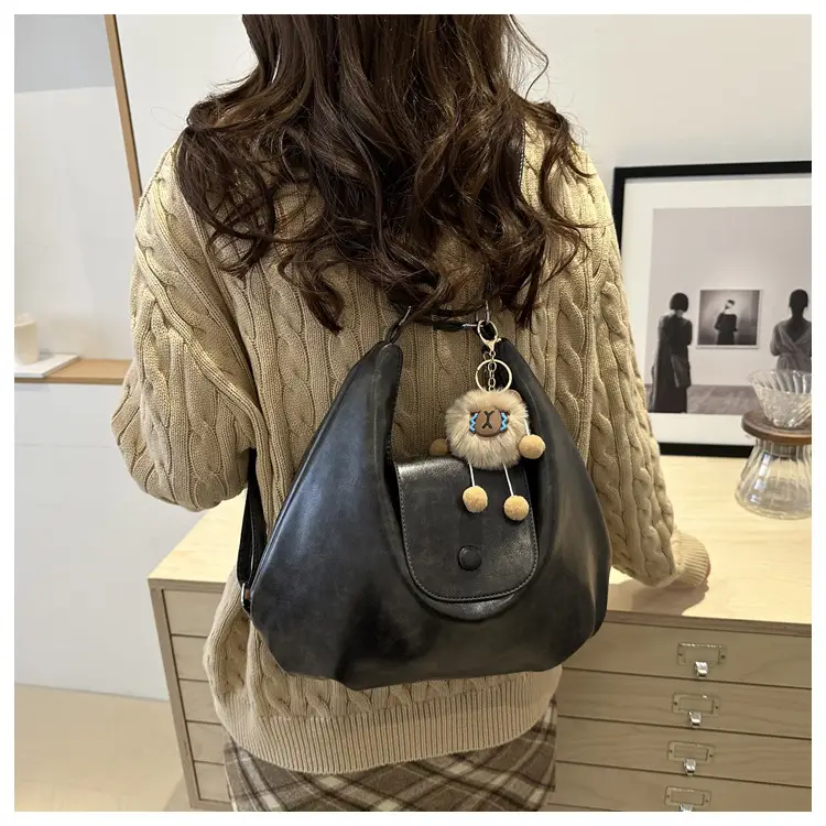 Women's Black Leather Tote Bag Large Capacity Lightweight Travel Backpack — feature 15