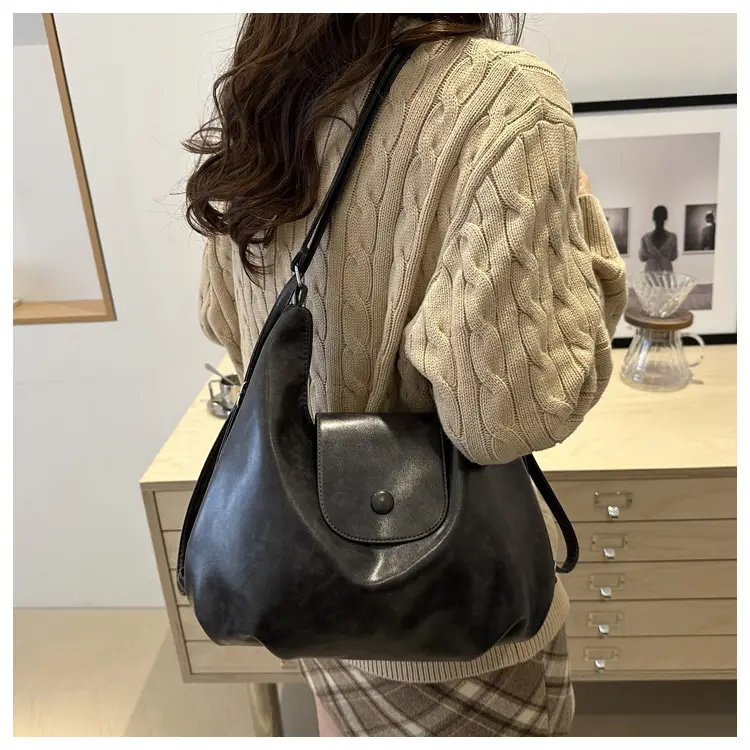 Women's Black Leather Tote Bag Large Capacity Lightweight Travel Backpack — feature 35