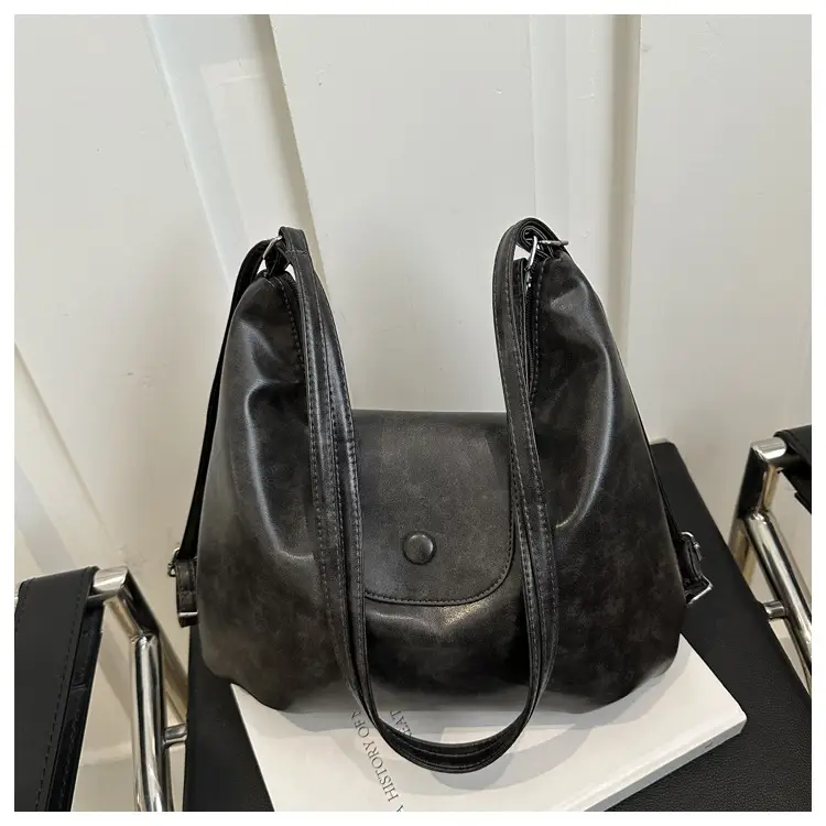 Women's Black Leather Tote Bag Large Capacity Lightweight Travel Backpack — feature 45