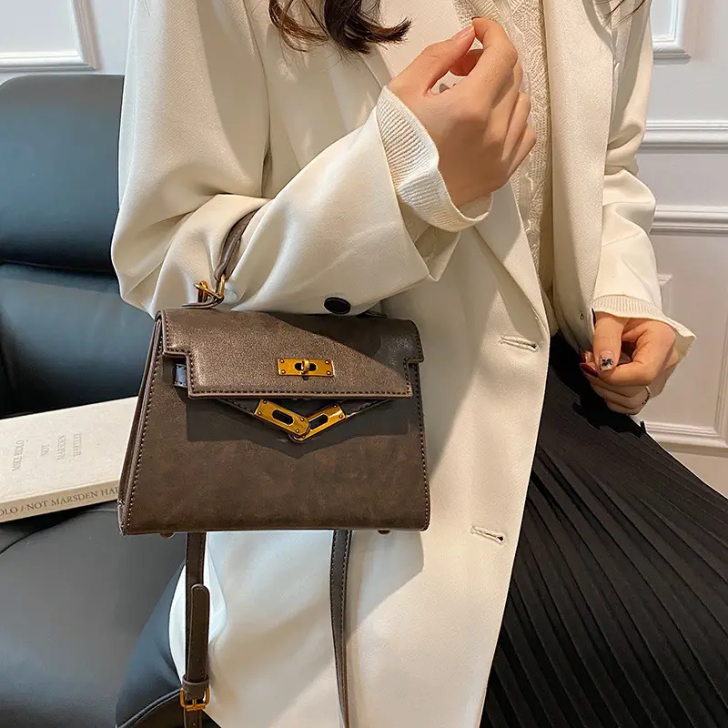2024 Vintage Kelly Handbag Black Gold Shoulder Crossbody - Image 6