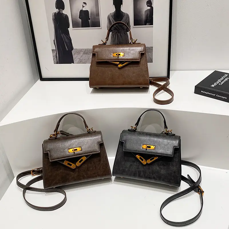 2024 Vintage Kelly Handbag Black Gold Shoulder Crossbody - Image 7